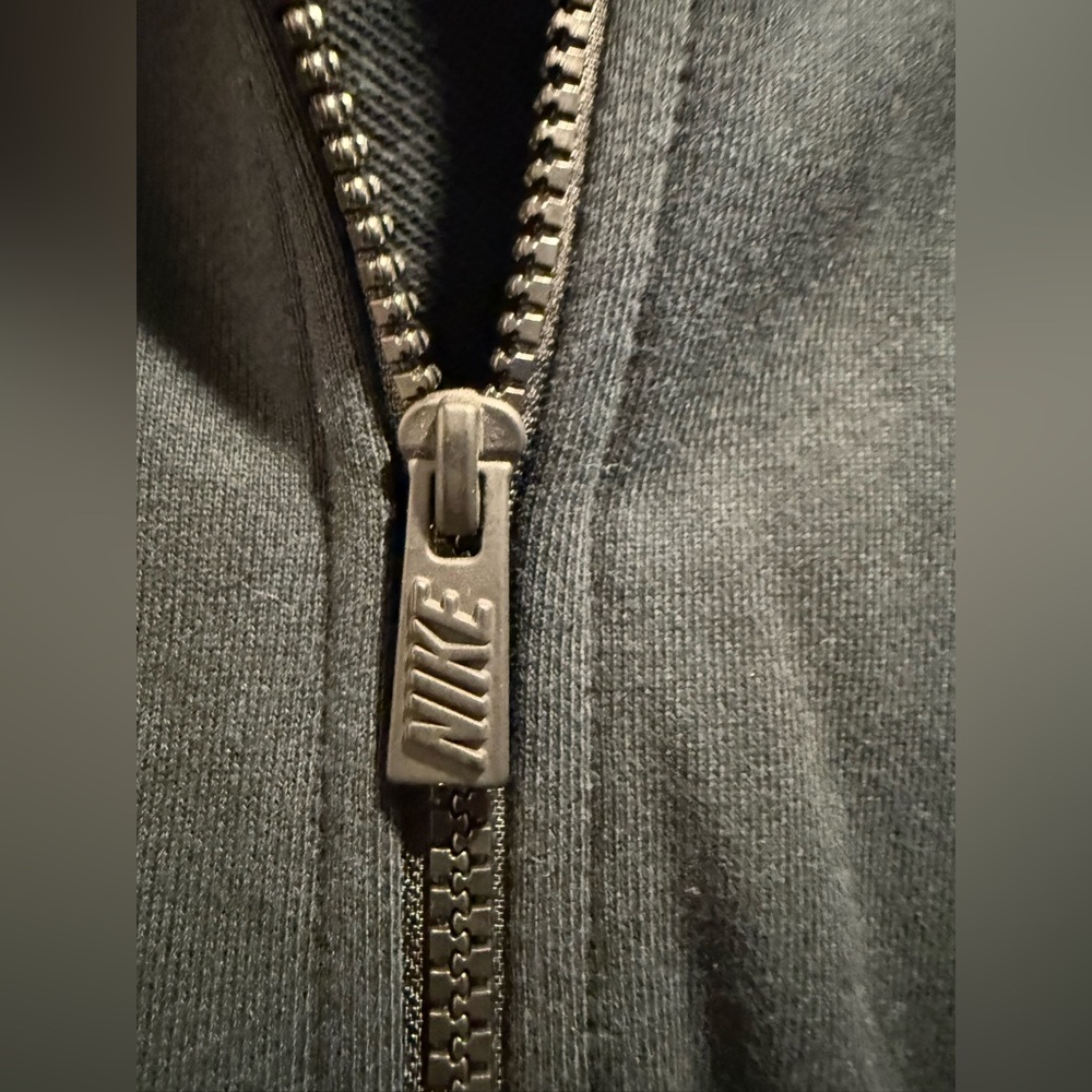 Nike Vintage Men’s Zip Up Black Hoodie with Patterned Sleeves Size M - Picture 7 of 9